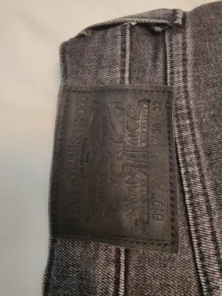 Pantalón Levi's 519 Gris W36 L32