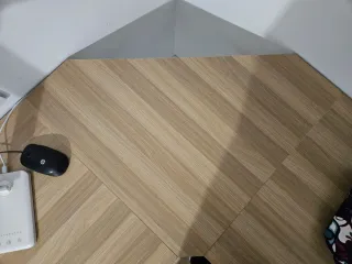 Mesa de escritorio en L madera y metal