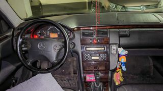 Mercedes-Benz Classe E (214) 2000