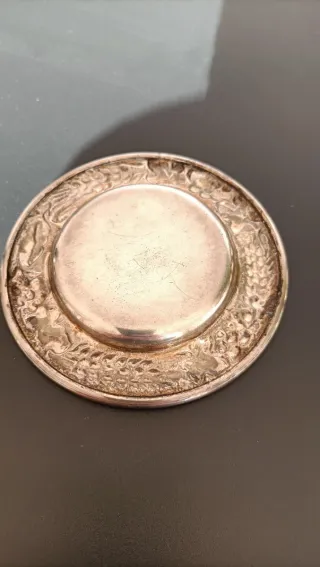 Piattino antico placcato argento decorato