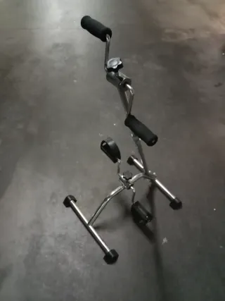 Bicicleta estática para brazos y piernas