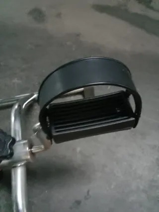 Bicicleta estática para brazos y piernas