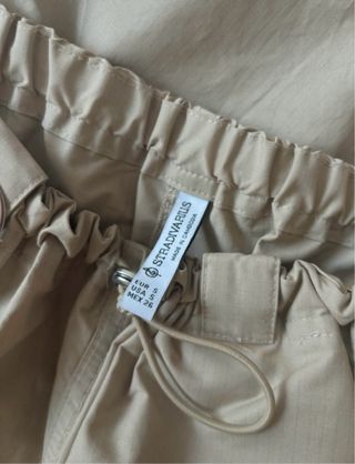 Falda larga cargo beige Stradivarius