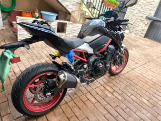 Kawasaki Z900 2023 95cv Delimitada