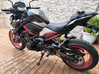 Kawasaki Z900 2023 95cv Delimitada