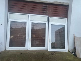 Ventana de aluminio blanca