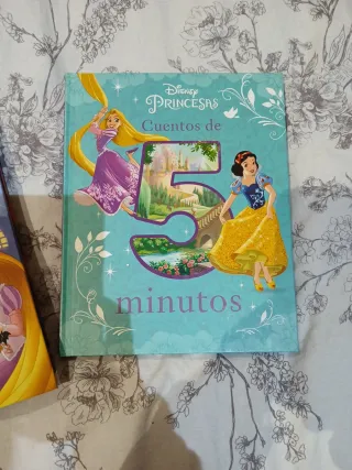 Lote de 4 libros de Disney