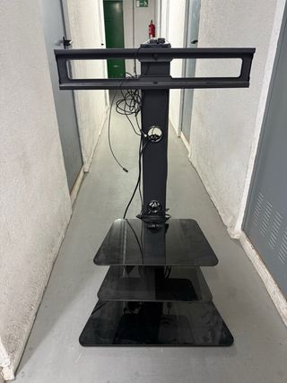 Televisión 55” con soporte