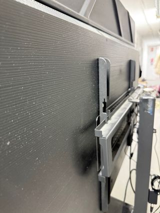 Televisión 55” con soporte