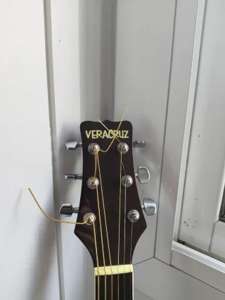 Guitarra eléctrica acústica Veracruz MOD755N Korea