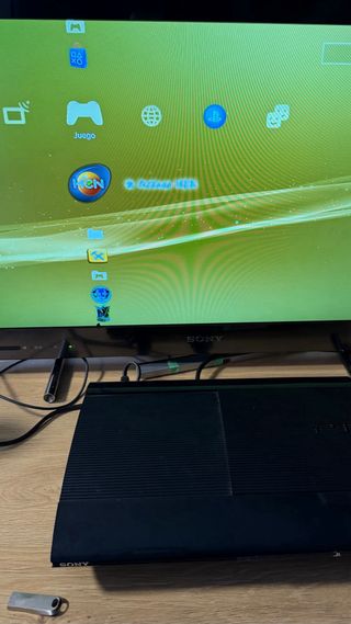 PS3 Super Slim 500GB+Juegos+mando