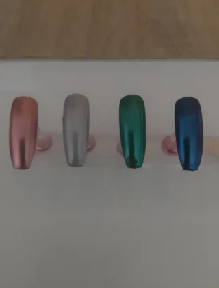 Uñas permanentes y solf gel.