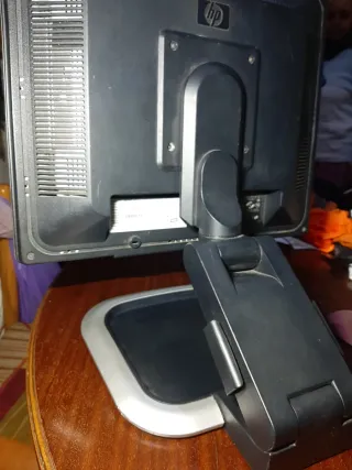 Pantalla HP Negra/Plateada