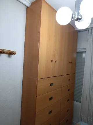 Armario alto con cajones