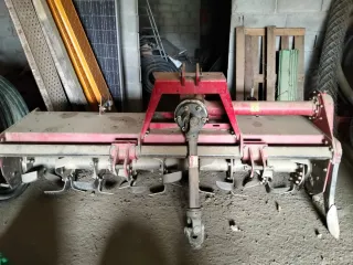 Tractor Kubota M1-85