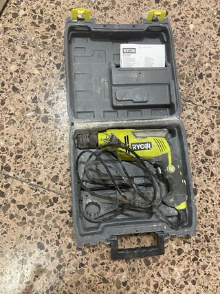 Taladro Ryobi con maletín