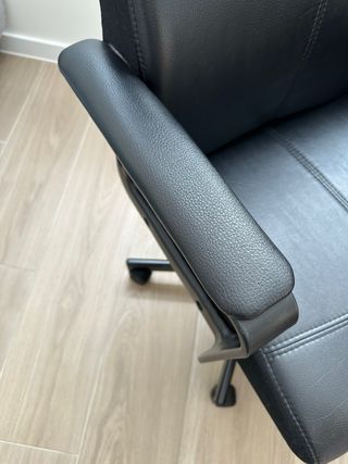 Silla giratoria estudio negra