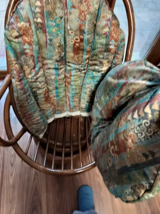 Butaca balancín giratoria de ratán