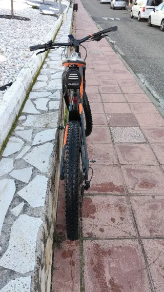 Bicicleta Eléctrica Cube