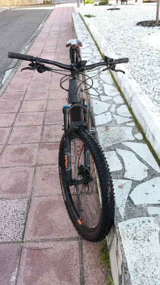 Bicicleta Eléctrica Cube