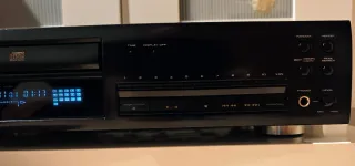 Reproductor CD Pioneer PD-104. technics sansui