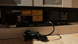 Reproductor CD Pioneer PD-104. technics sansui