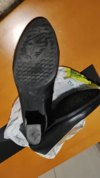 Zapatos de tacón Pitillos negros talla 38