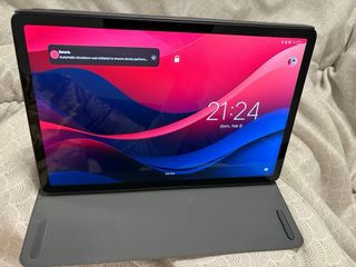 Tablet Lenovo Gris con Lápiz