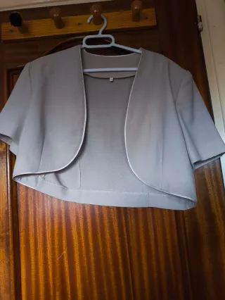 Americana corta beige