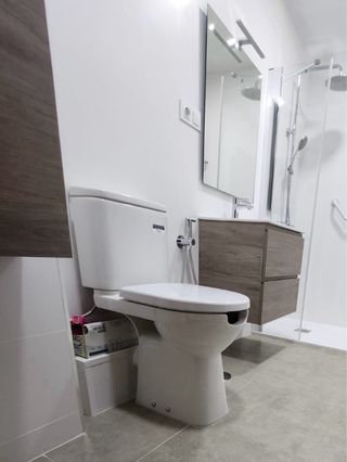 Inodoro Completo Roca movilidad reducida