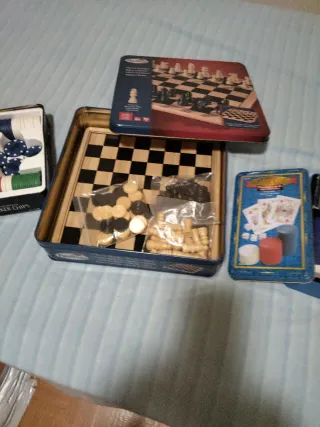 3 Juegos de Mesa: Póker, Ajedrez y Damas