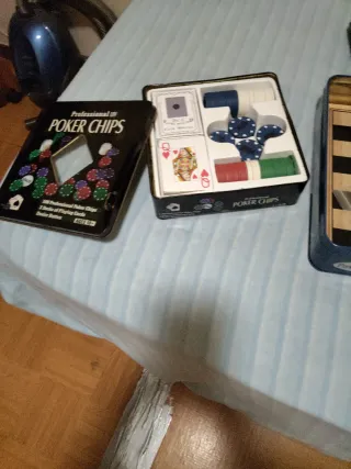 3 Juegos de Mesa: Póker, Ajedrez y Damas