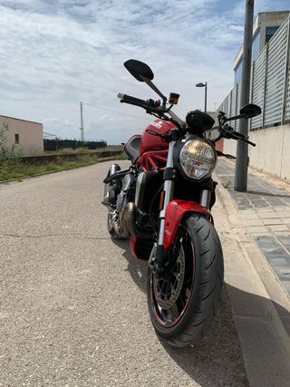 Ducati Monster 1200 Roja 2017
