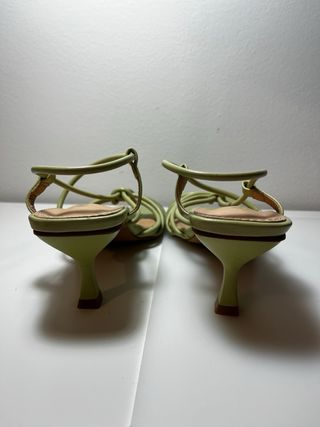 Sandalias Marypaz tacón 5cm verde talla 36