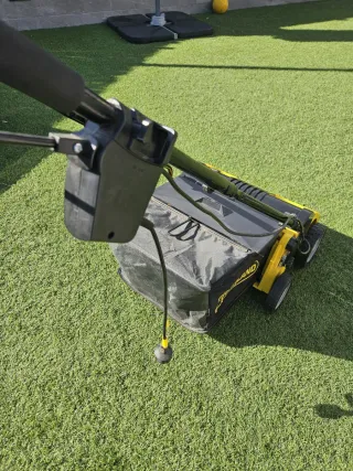 Barredora Peinadora Césped Artificial Garland