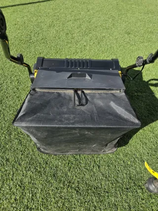 Barredora Peinadora Césped Artificial Garland