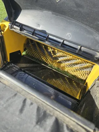 Barredora Peinadora Césped Artificial Garland