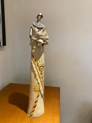 Figura mujer africana decorativa 45 cm