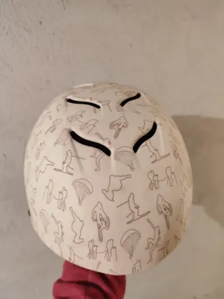 Casco de nieve con estampado