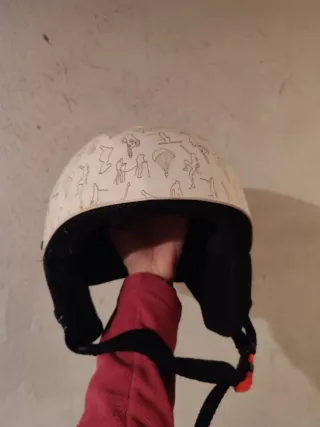 Casco de nieve con estampado