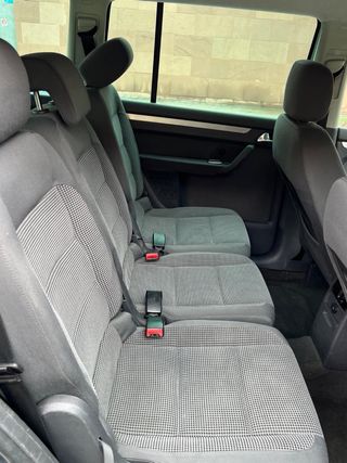 VOLKSWAGEN TOURAN 2.0 TDi 140CV !! 3.750€ !!