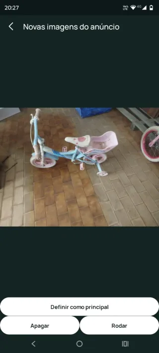 Bicicleta infantil azul e rosa