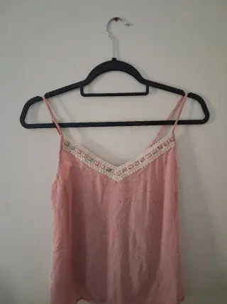 Blusa rosa con detalles