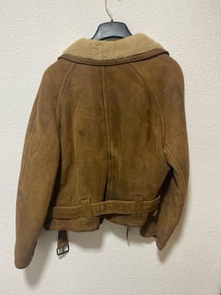 Chaqueta de piel y borrego