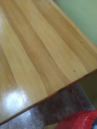 Urge Mesa de madera de pino