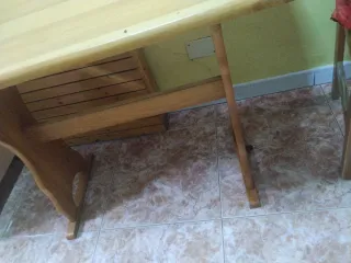 Urge Mesa de madera de pino