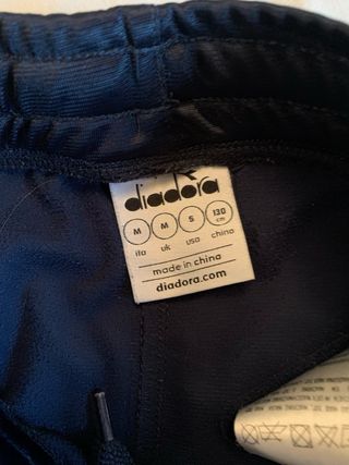 Polo Ralph Lauren e pantaloni Diadora