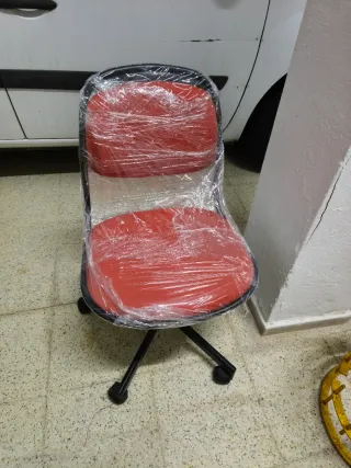 Silla de escritorio con ruedas