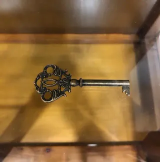 Vitrina Raíz de Haya Impecable 175cm