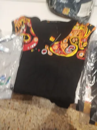 Camisetas nuevas con publicidad de bebidas